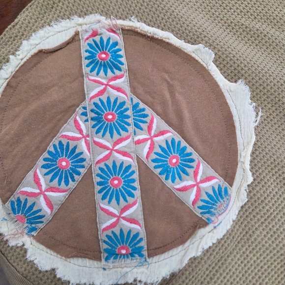 POL light tan Peace Sign Patchwork long sleeve boho hippie top Size Large - Picture 4 of 10